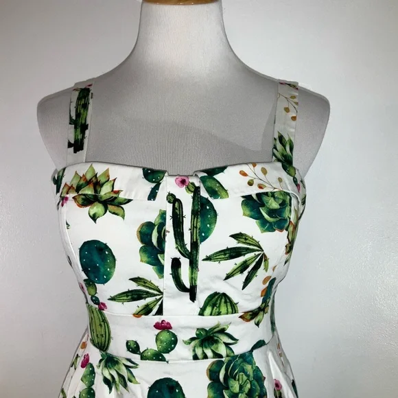 Modcloth White and Green Sundress Sleeveless Fit and Flare - Picture 4 of 9